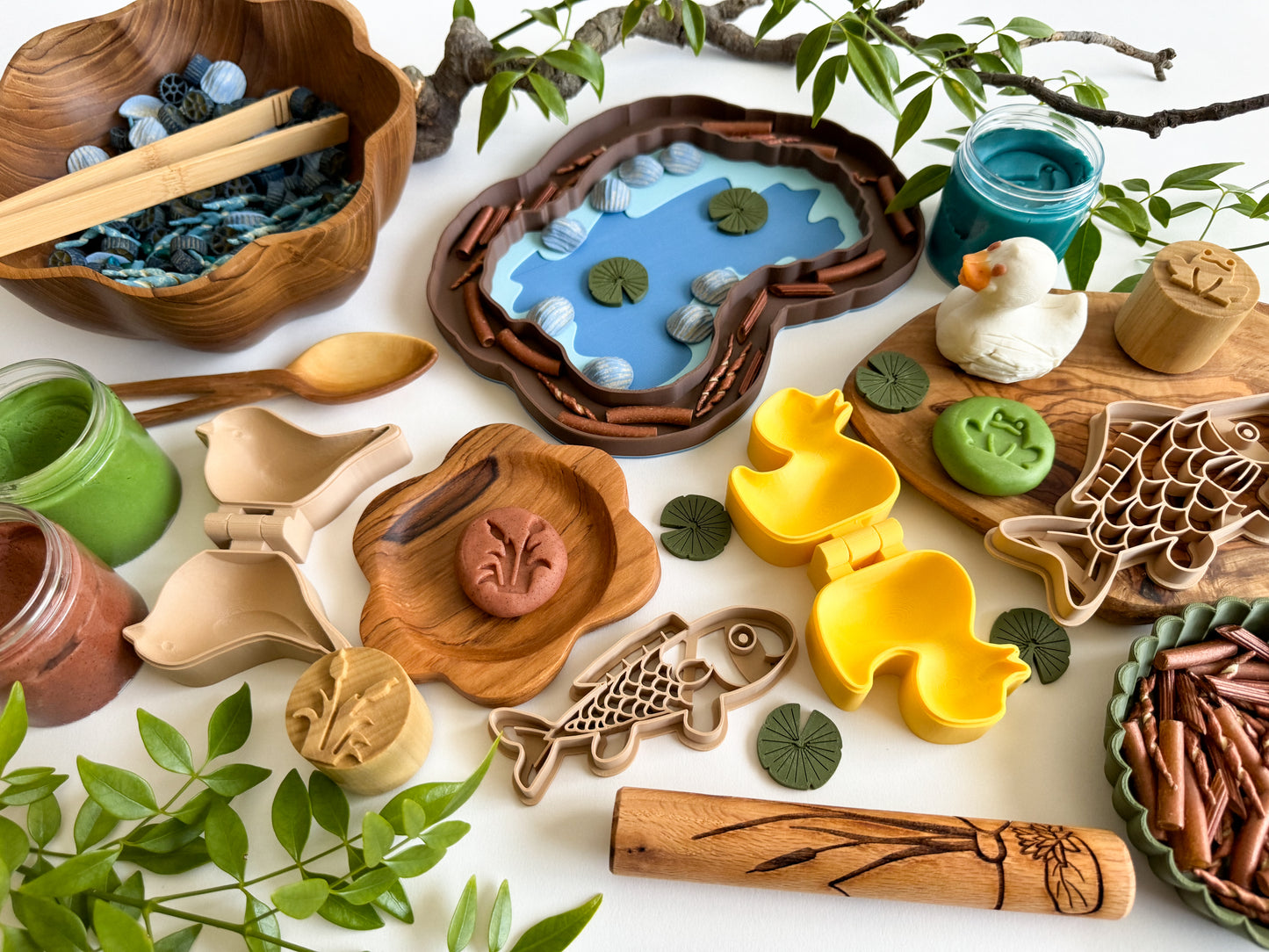Pond Bio Sensory Play Tray with Lily Pads