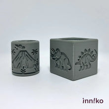 Load image into Gallery viewer, Dinosaur-Themed 2-in-1 Cube with Roller – A Twist on Classic Dough Play - by inniko