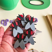 Load image into Gallery viewer, Feed the Frog Sensory Play Tube with 20 pcs Delicious Feast