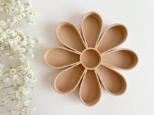 Load image into Gallery viewer, Flower Bio Sensory Play Tray