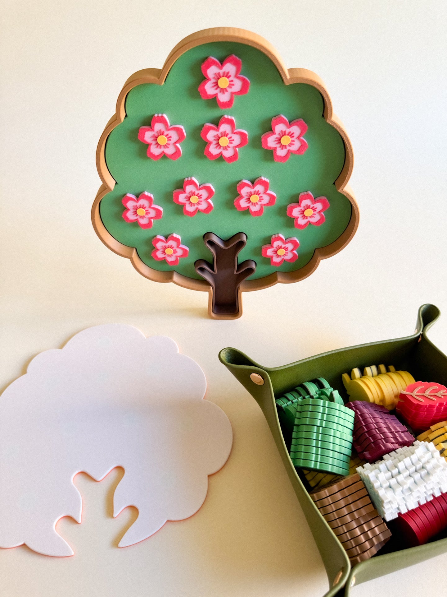 Magnetic 4-Season Discovery Tree, 3D-printed
