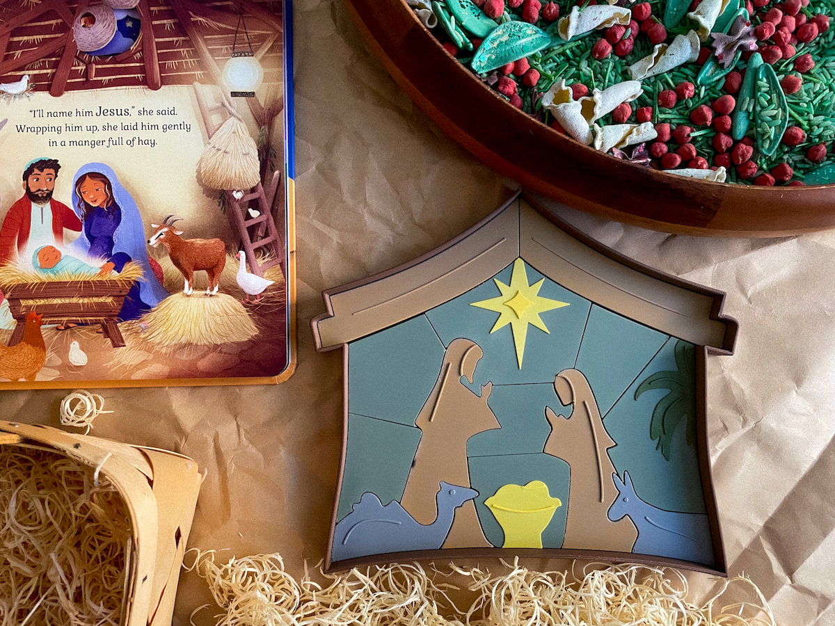 Nativity Themed Bio Sensory Tray with 14 Pcs Puzzle