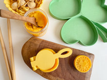 Load image into Gallery viewer, Shamrock Lucky Coin Mold