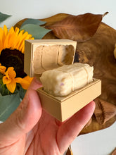 Load image into Gallery viewer, Straw Bale Bio Mold