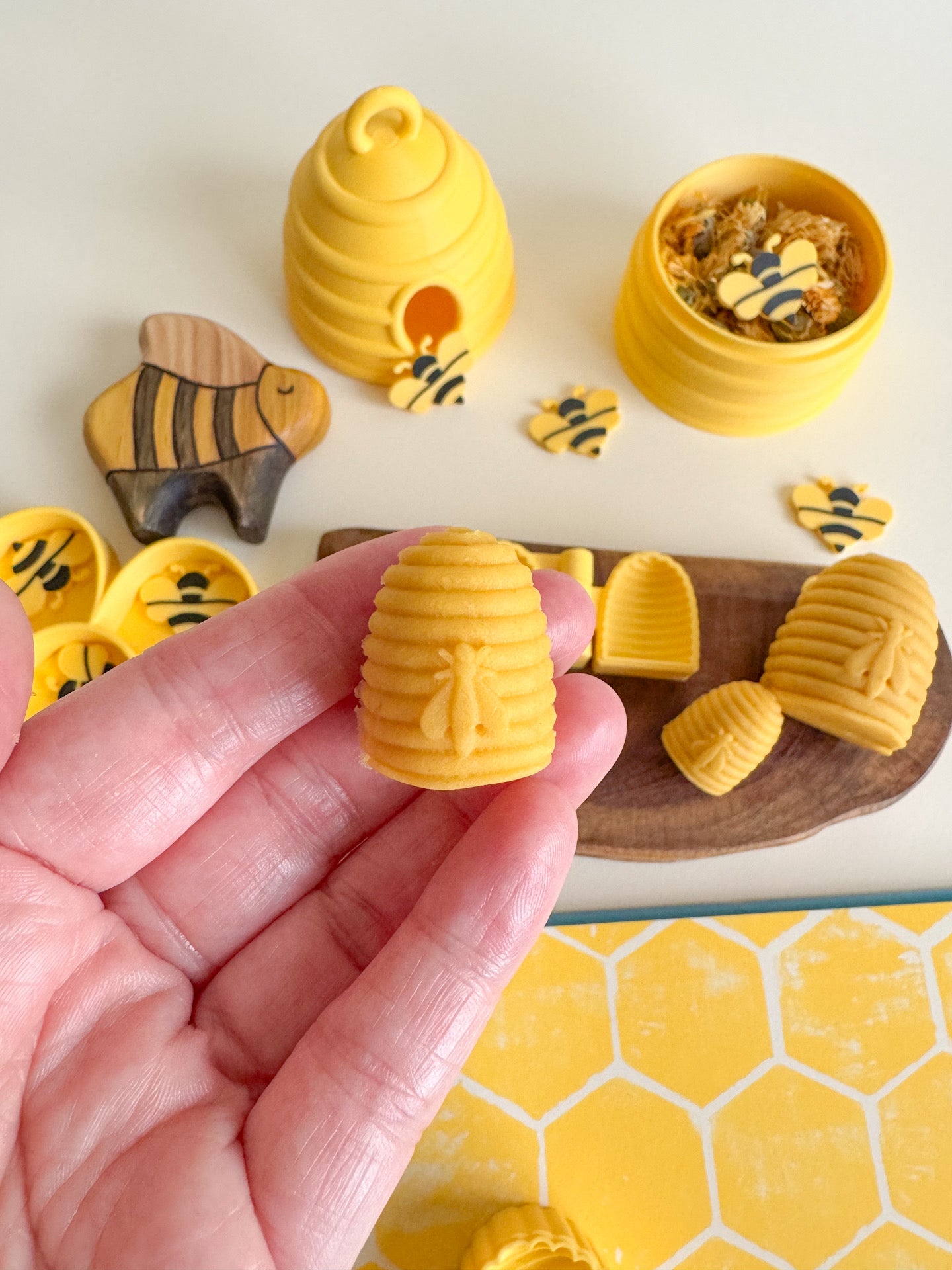 Busy Beehive Bio Mold, 3D-printed for Sensory Play (S, M, L)