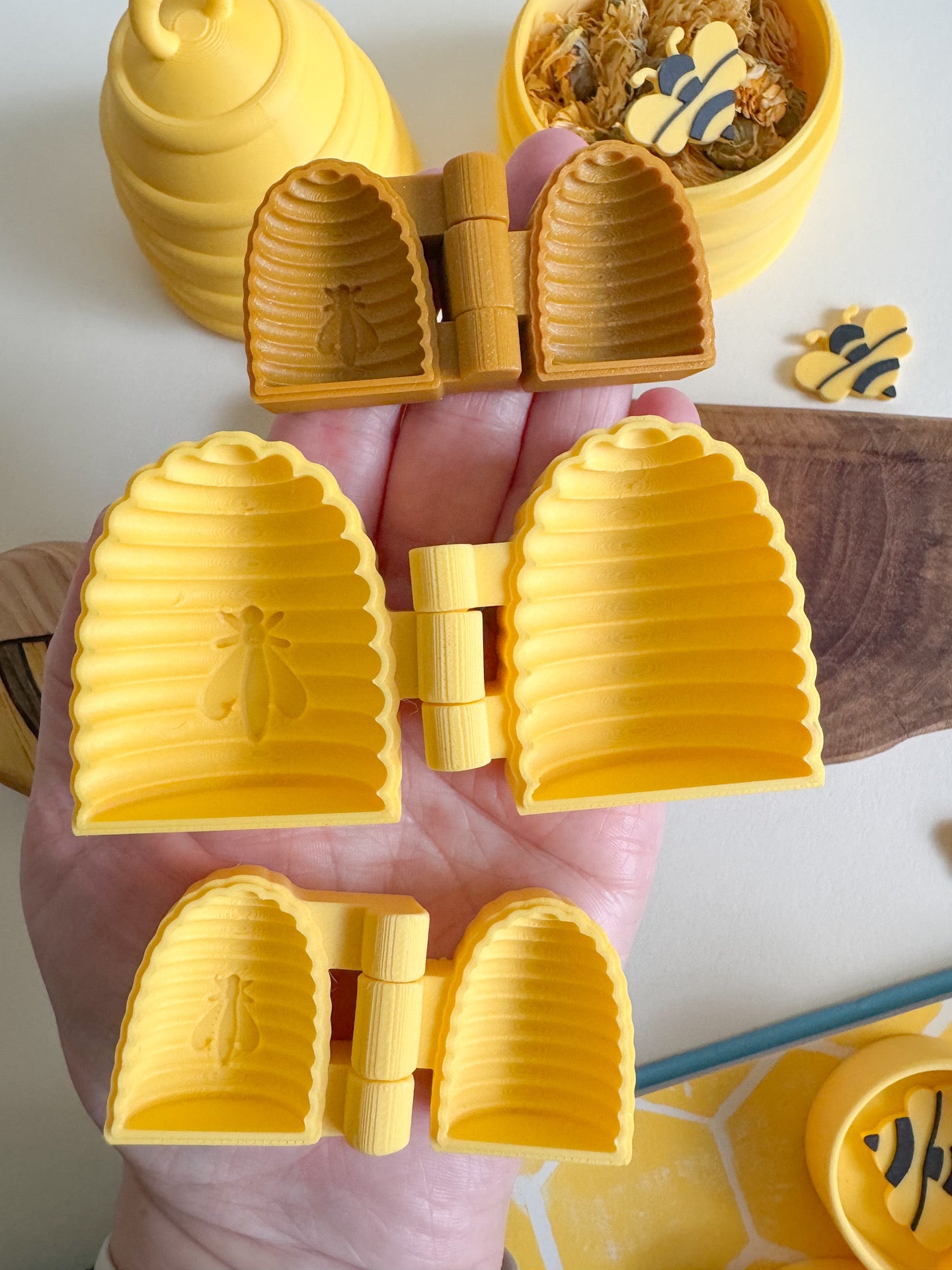 Busy Beehive Bio Mold, 3D-printed for Sensory Play (S, M, L)