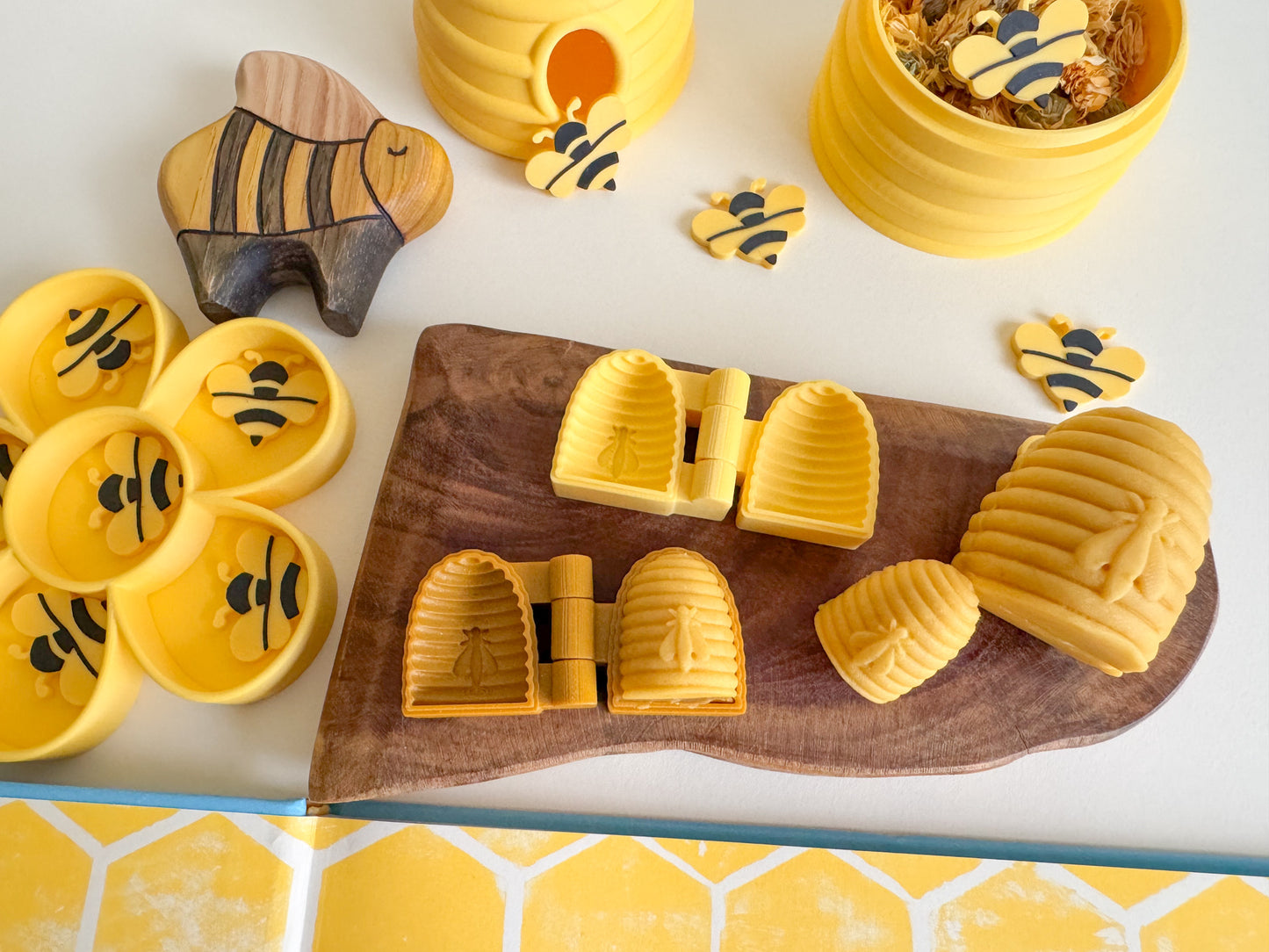 Busy Beehive Bio Mold, 3D-printed for Sensory Play (S, M, L)
