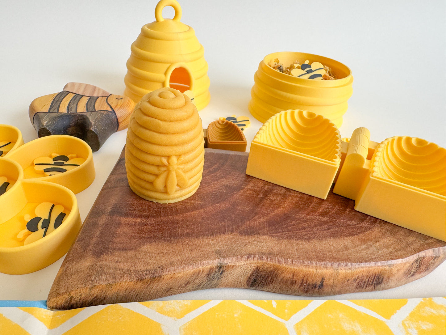 Busy Beehive Bio Mold, 3D-printed for Sensory Play (S, M, L)