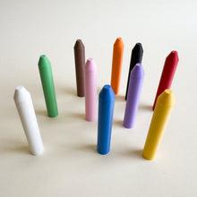 Load image into Gallery viewer, Leaf Crayon Holder + Colorful Crayon Storage Boxes, 3D-printed
