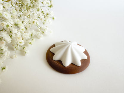 Cupcake Bio Mold and Whipped Cream Top