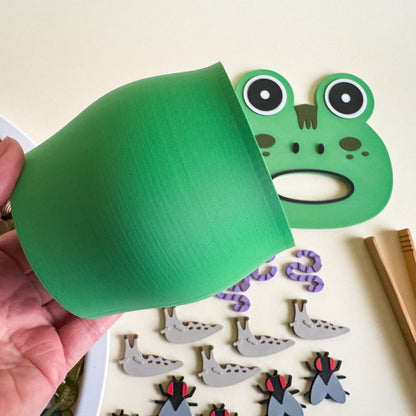 Feed the Frog Sensory Play Tube with 20 pcs Delicious Feast