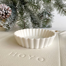 Load image into Gallery viewer, Festive Pie Bio Mold
