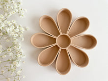 Load image into Gallery viewer, Flower Bio Sensory Play Tray
