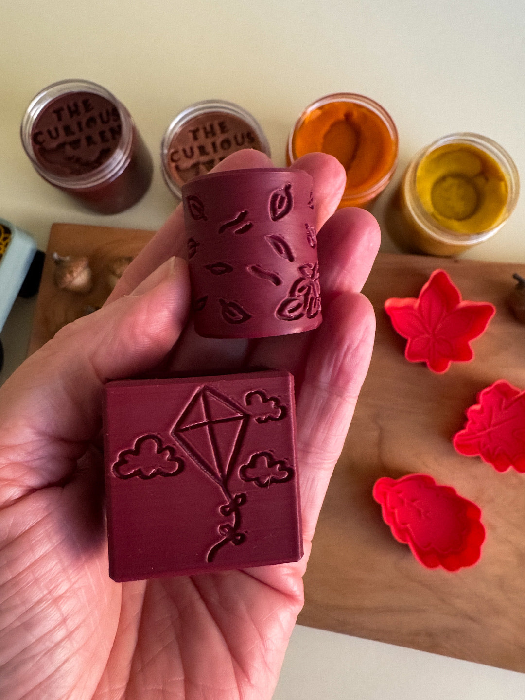Fall-themed Playdough Rollers and Leaf Molds by inniko
