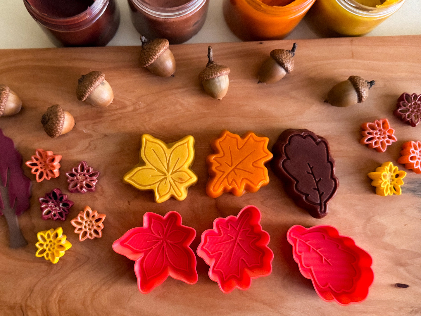 Fall-themed Playdough Rollers and Leaf Molds by inniko