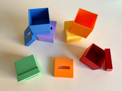 Eco-Friendly Learning Box with Slotted Lid 3D-printed