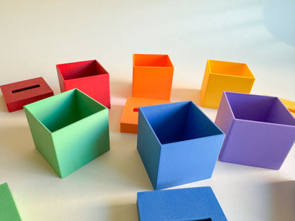 Eco-Friendly Learning Box with Slotted Lid 3D-printed