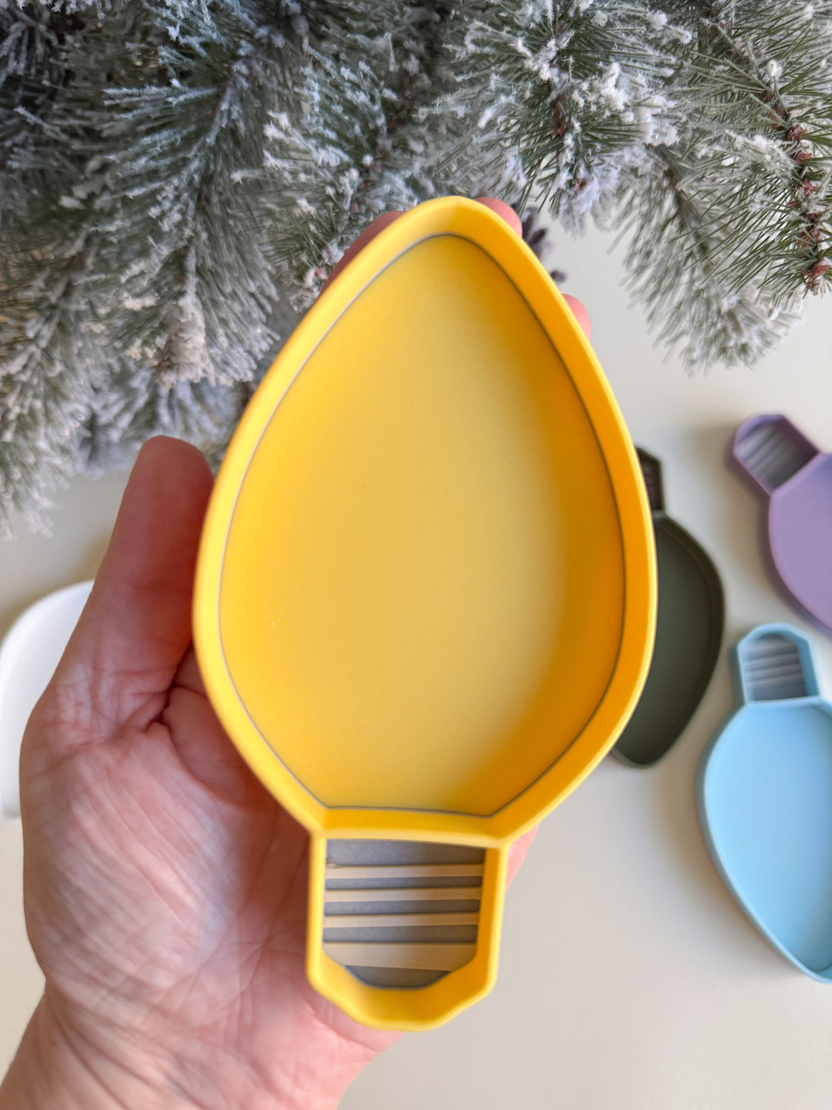 Light Bulb Bio Sensory Play Tray (different colors)
