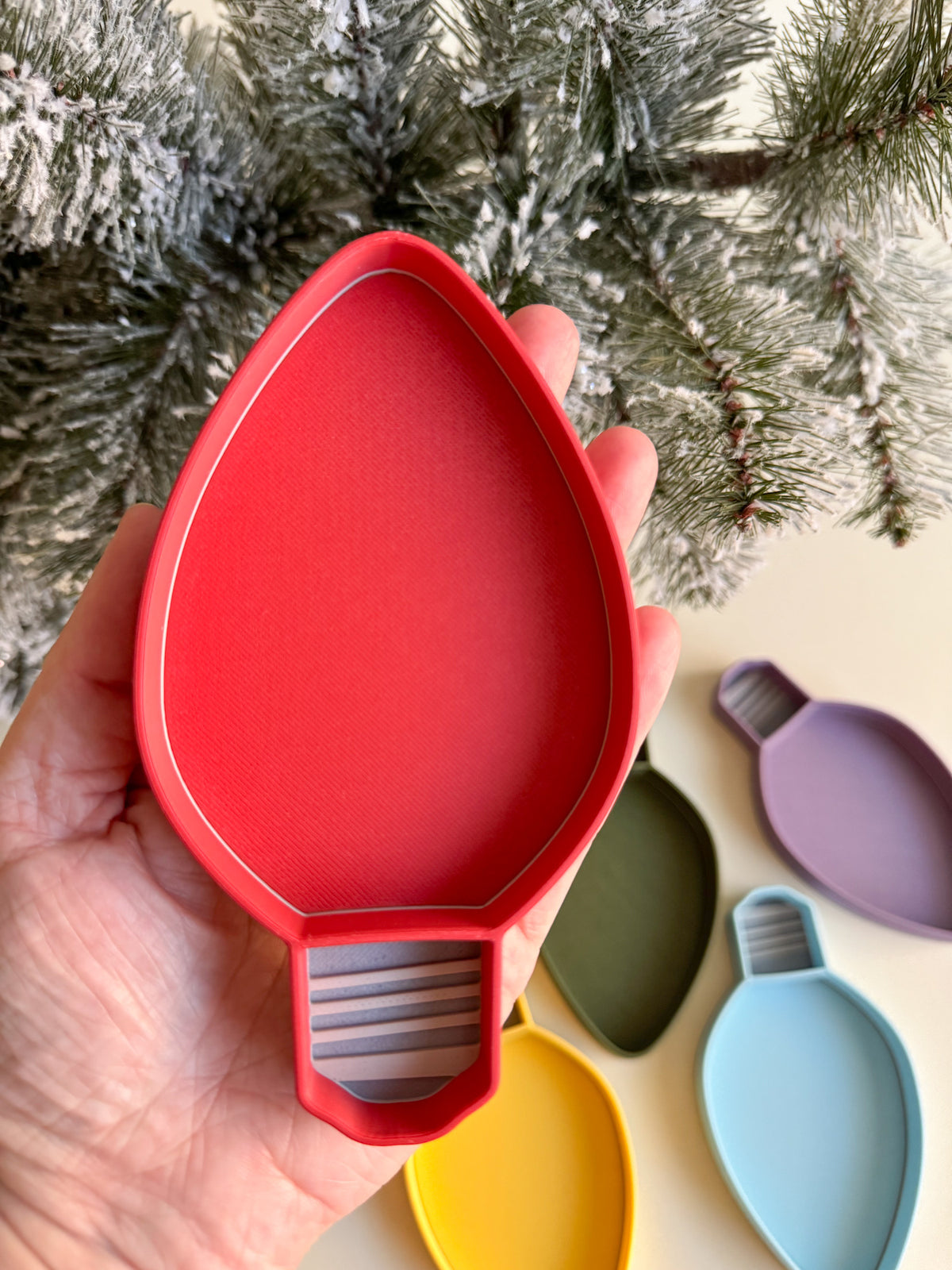 Light Bulb Bio Sensory Play Tray (different colors)
