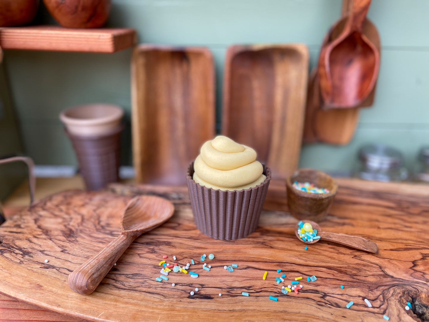 Cupcake Bio Mold and Whipped Cream Top