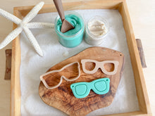 Load image into Gallery viewer, NEW Sunglasses and Sand Dollar Bio Dough Cutter
