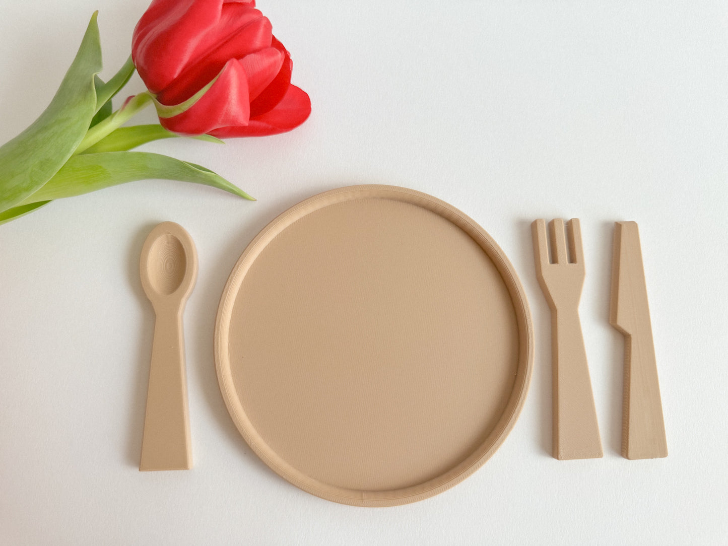Playful Utensil Set for Messy Fun