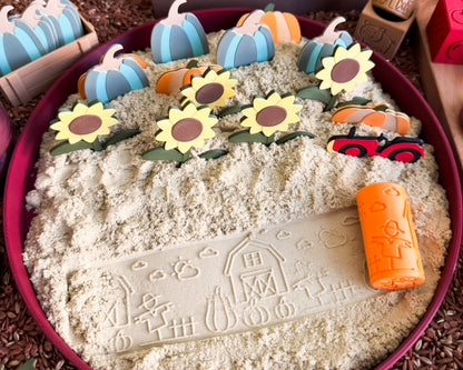 Pumpkin Patch-themed Playdough Rollers by inniko