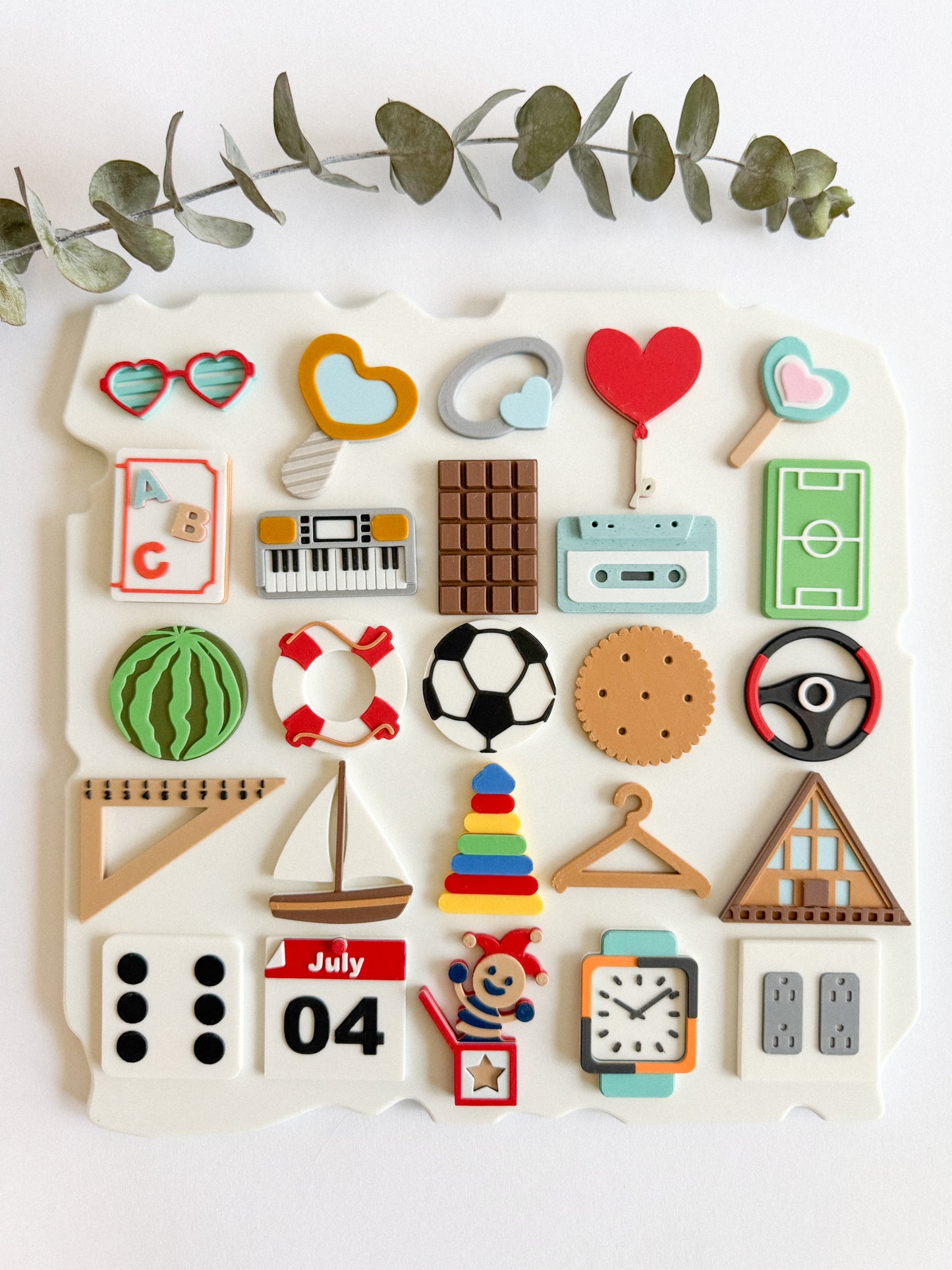 The Cutest Shape Minis and Mini Trays by WooBeWee
