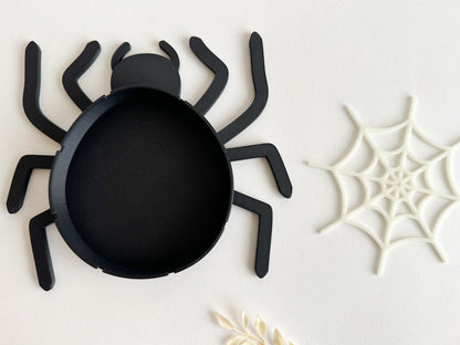 Spider with removable Fluorescent Web Bio Sensory Play Tray