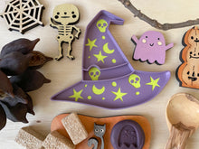 Load image into Gallery viewer, nature based toys, sensory play, sensory tray, summer play, water play, outdoor play, mud kitchen, kinetic sand, playdough, fizzy play, potion play, biodegradable, bio tray, eco cutter, eco molds, eco trays, 3D printed, WooBeWee, flisat table, sensory bin, halloween, fall, witch hat, cauldron, haunted house, potion bottle, spooky, sensory setup, homeschool, unschool, playing, learning, learning through play, kids gift, birthday gift, halloween gift, cauldron, witch cauldron
