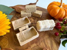 Load image into Gallery viewer, Straw Bale Bio Mold
