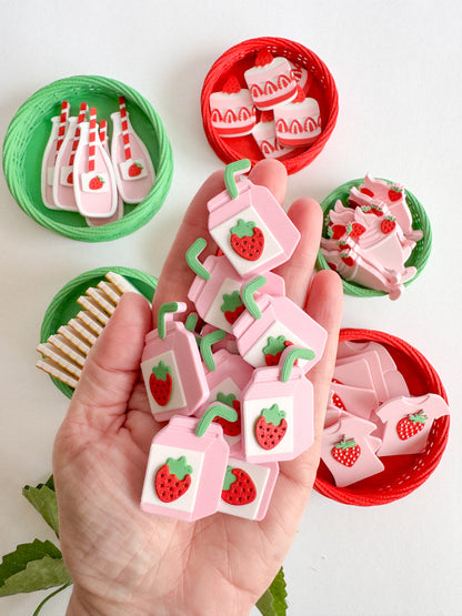 More Strawberry-Themed Goodies by WooBeWee