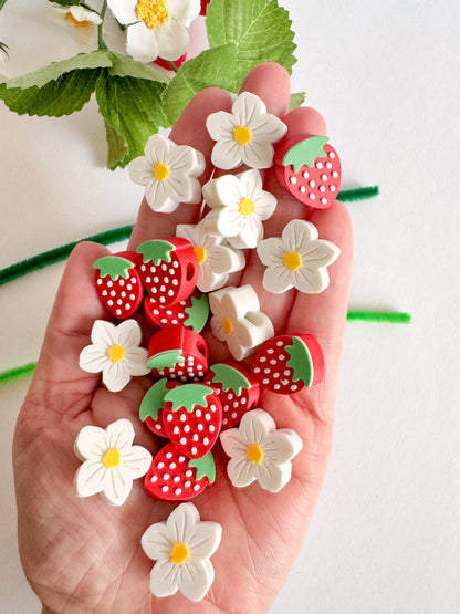 More Strawberry-Themed Goodies by WooBeWee