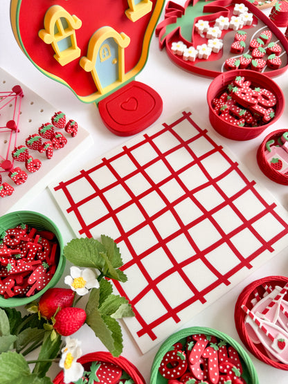 More Strawberry-Themed Goodies by WooBeWee