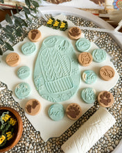 Load image into Gallery viewer, The Mitten Story Play Roller and Stamp Set by inniko
