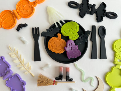 Spooky Playful Utensil Set for Messy Fun