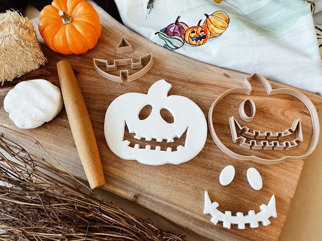 Build a Jack-O-Lantern Bio Dough Cutters set of 5