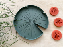 Load image into Gallery viewer, Lili Pad Biodegradable Sensory Tray (Matte Green)
