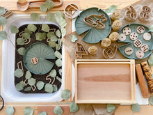 Load image into Gallery viewer, Lili Pad Biodegradable Sensory Tray (Matte Green)
