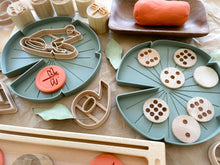 Load image into Gallery viewer, Lili Pad Biodegradable Sensory Tray (Matte Green)
