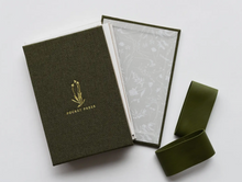 Load image into Gallery viewer, Pocket Flower Press by June &amp; December
